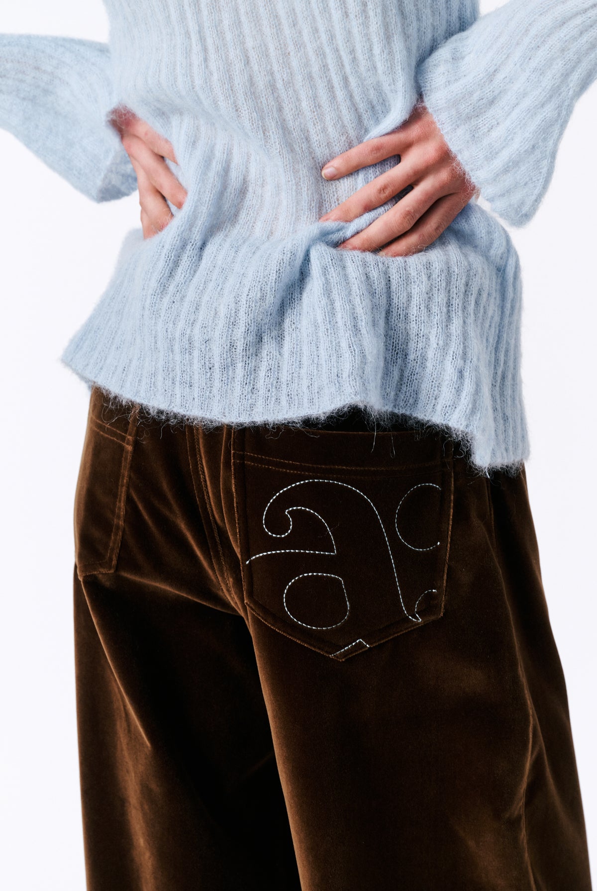 ADFW26041 HQ-2026-09-22-R2 image 3/4 – Amy Trousers Chestnut Brown