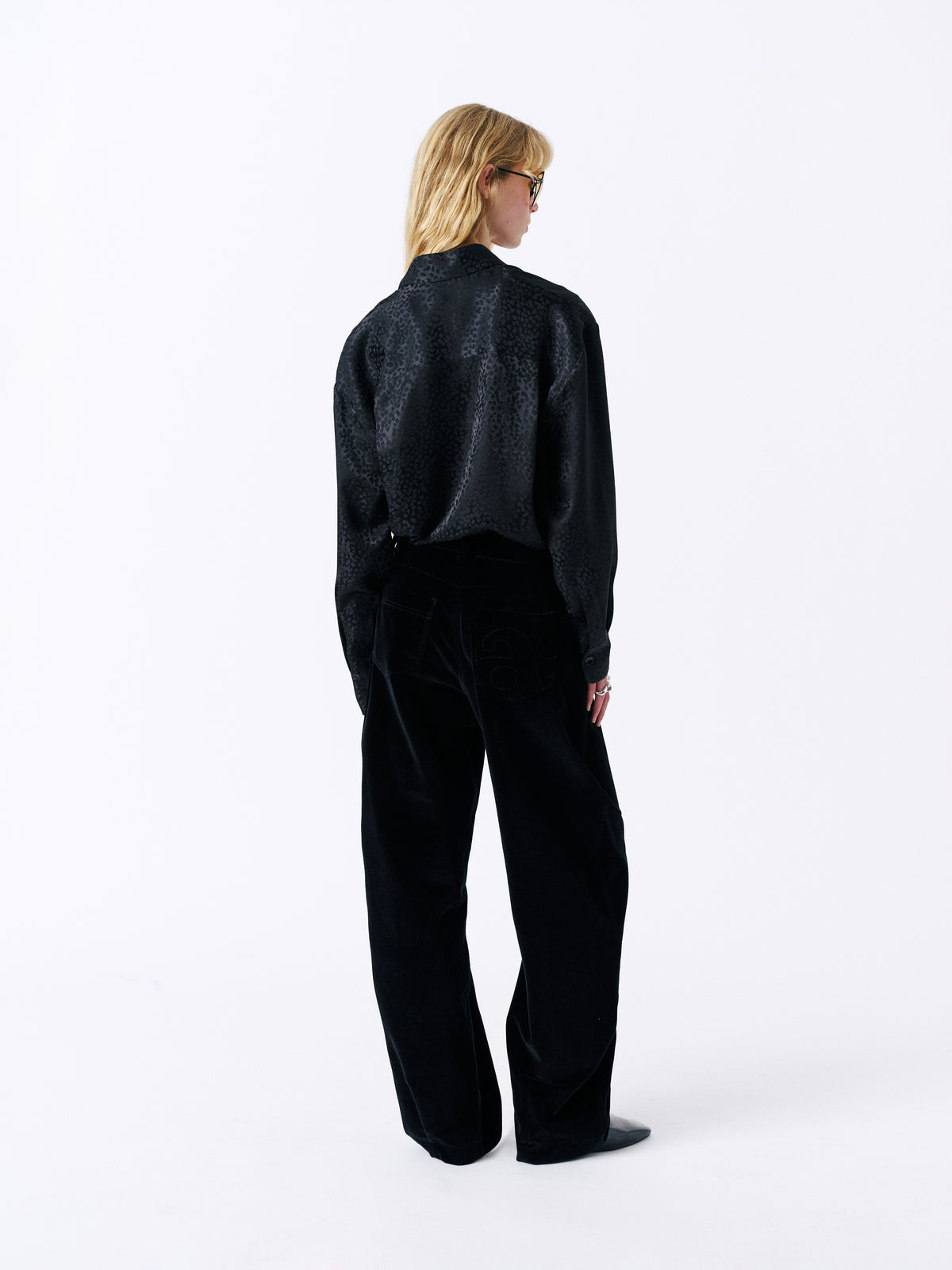 ADFW26040 HQ-2026-09-22-R2 image 4/8 – Amy Trousers Black Sapphire