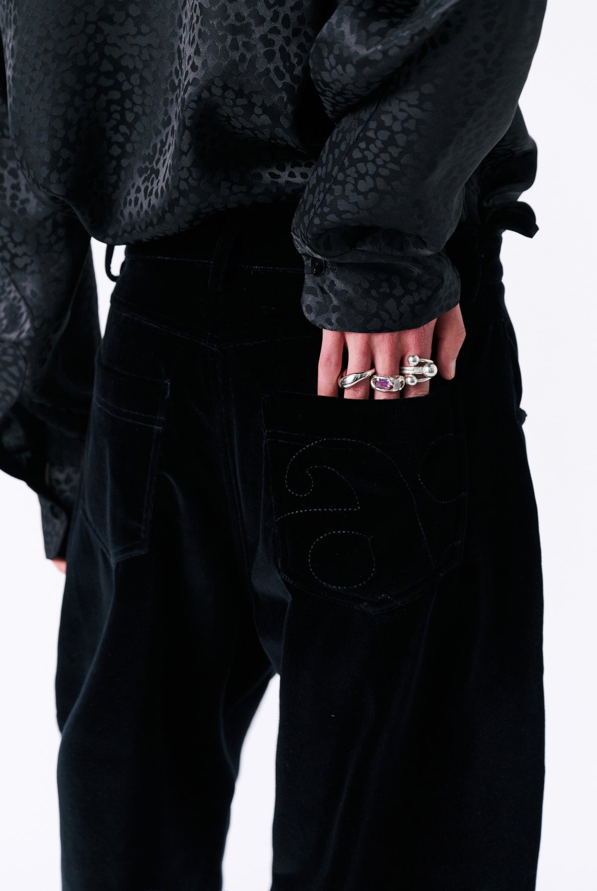 ADFW26040 HQ-2026-09-22-R2 image 5/8 – Amy Trousers Black Sapphire